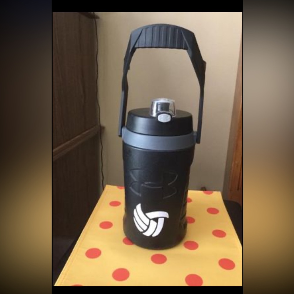 Under Armour 64 oz Water Jug Thermos